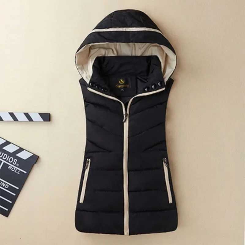 2024 Autumn Winter New Hooded Cotton Warm Vest Female Students Streetwear Korean Loose Sleeveless Parkas Vest WomenT251128