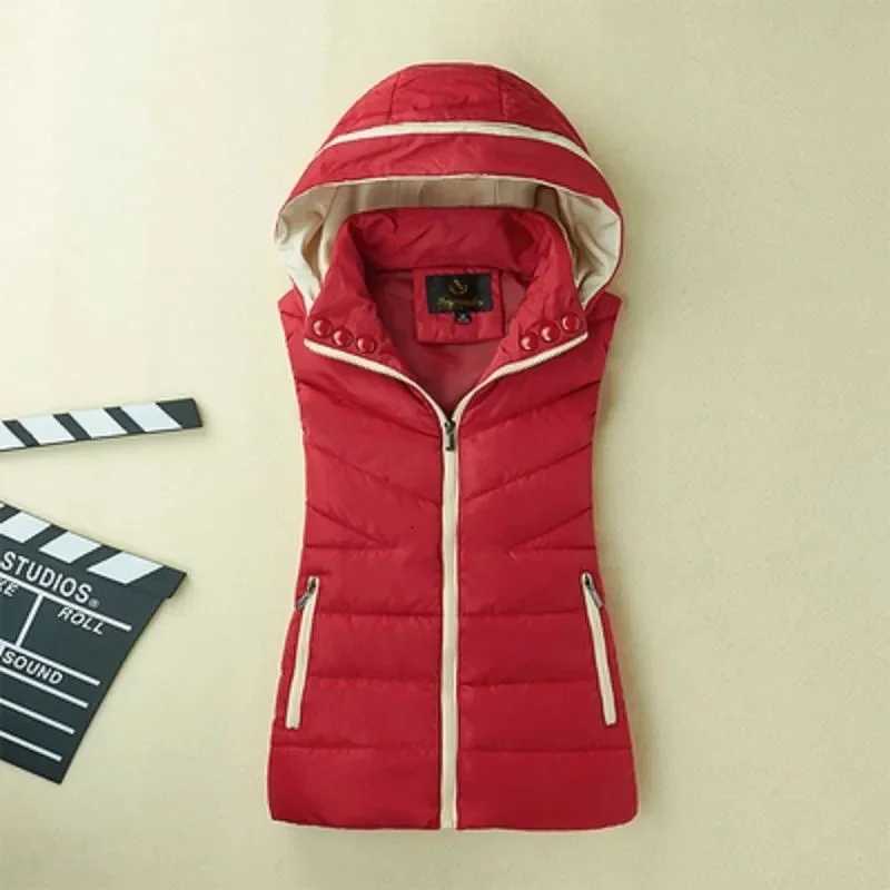 2024 Autumn Winter New Hooded Cotton Warm Vest Female Students Streetwear Korean Loose Sleeveless Parkas Vest WomenT251128