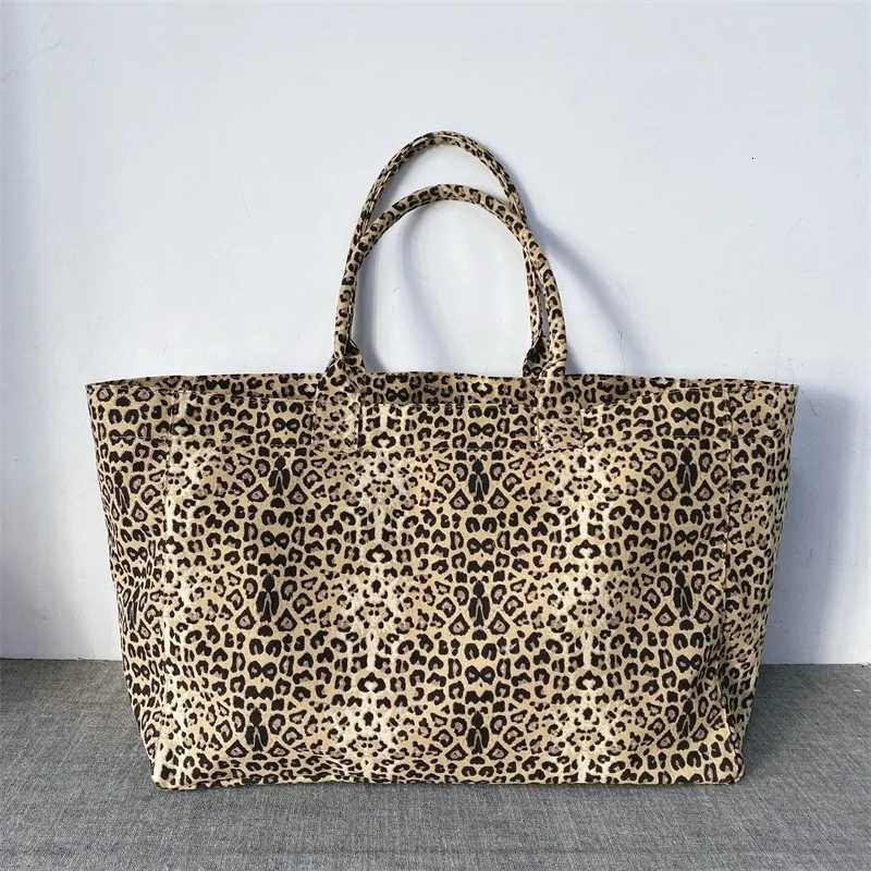 Korean Fashion Leopard Pattern Shoulder Bag Trendy Letter Embroidery Tote Bags Women Canvas Large Capacity Handbag Shopping Bags K251128