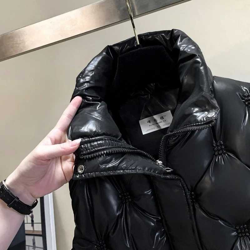 2025 New Down Cotton Waistcoat Womens Autumn Winter Parkas Thicken Warm Cotton-Padded Vests Coat Female Sleeveless Puffer VestsT251128