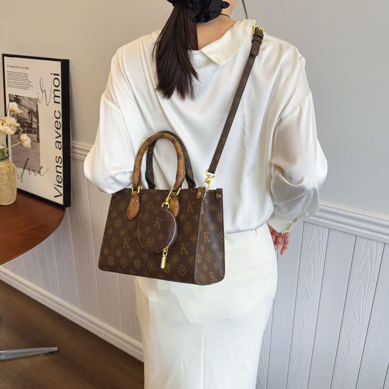 2025 Designer Tote Bag for Women - Chic Crossbody/Shoulder Bag Set, Light Luxury Portable Purse with Free Shipping