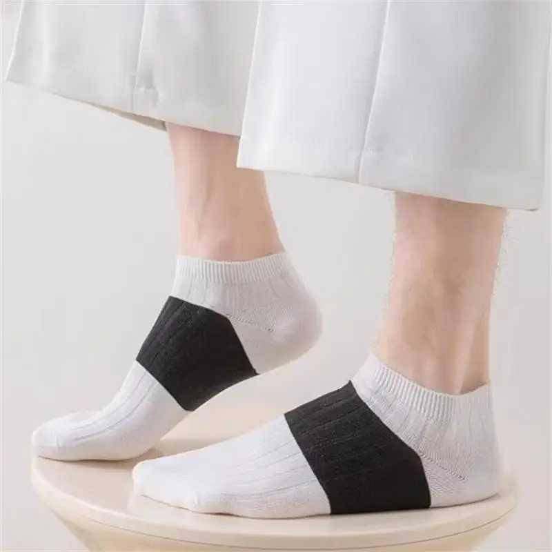 5 Pairs Summer Cotton Man Woman Short Socks Fashion Breathable Boat Socks Comfortable Casual Socks White and Black J251128