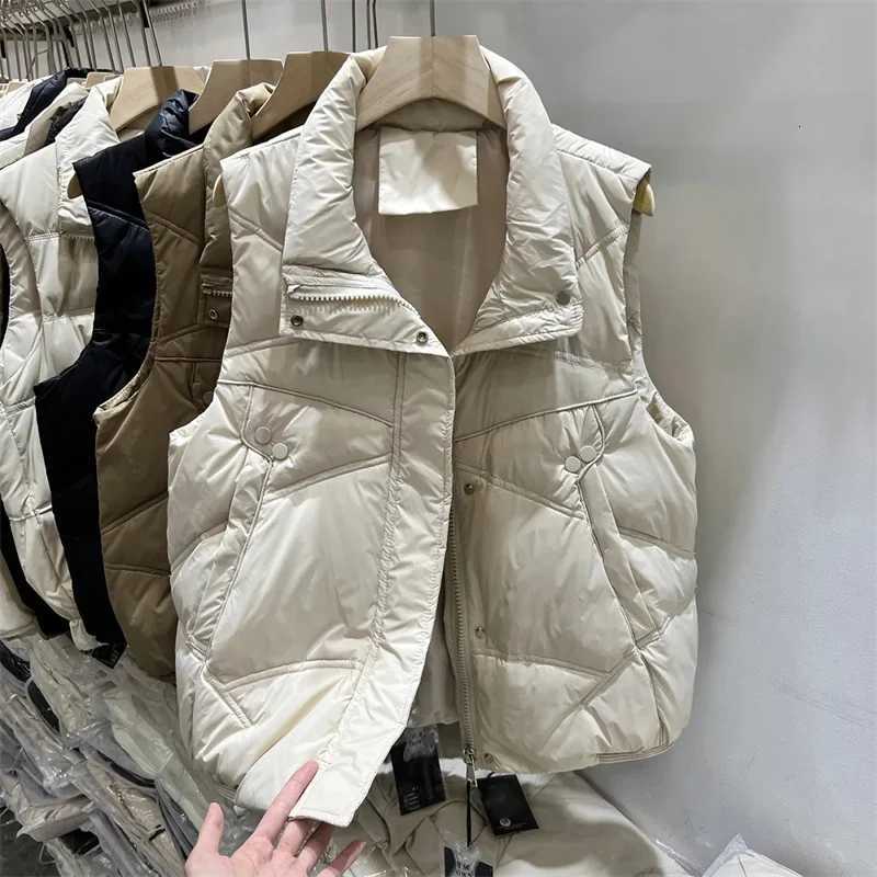 Winter Sleeveless Jacket Female Down Vest 2025 New Duck Down Puffer Waistcoat Ultra Light Winderproof Outwear Women GiletT251128