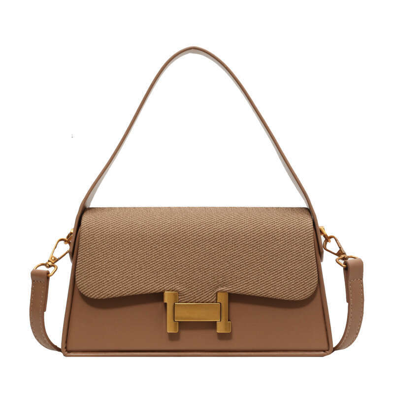 Bag women's 2024 new niche design, simple and fashionable texture, single shoulder crossbody bag, stylish H-buckle small square bag
