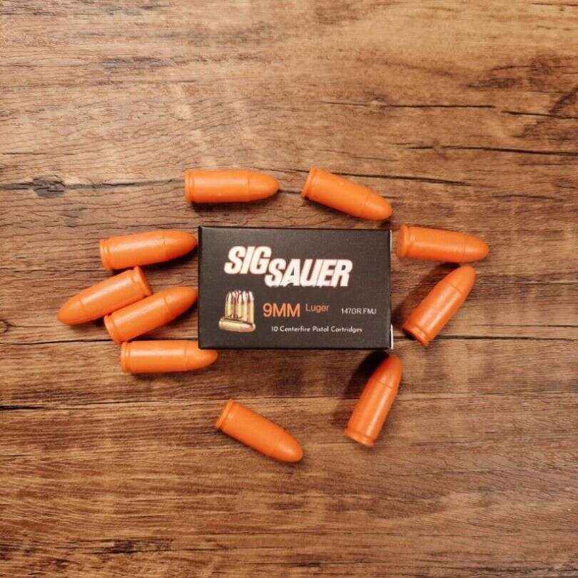 Slg Sauer P250 Plastic toy gun Shell Ejecting Model Soft Bullets Ejected Manual Can Not Shoot Launcher EDC TOY Collection Prop Adult Children Gifts dh