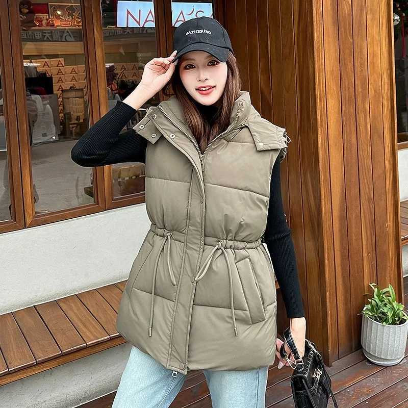 Winter Sleeveless Jacket Female Hooded Down Vest Coat 2025 New Duck Down Puffer Waistcoat Ultra Light Winderproof OutwearT251128