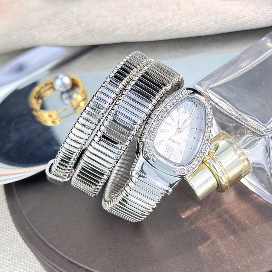 Fashionable European And Snake-Shape Elastic Wrapping Quartz Ladies Watch with Embedded Diamond Bracelet Watch X251128
