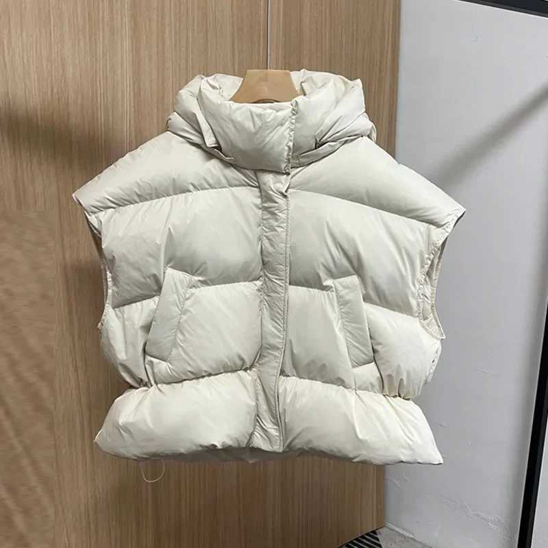 Down Jacket Autumn Loose Detachable Hat Hooded Puffer Jacket Women Sash Tie Up Casual Warm Thick Duck Down Coat Short WaistcoatT251128