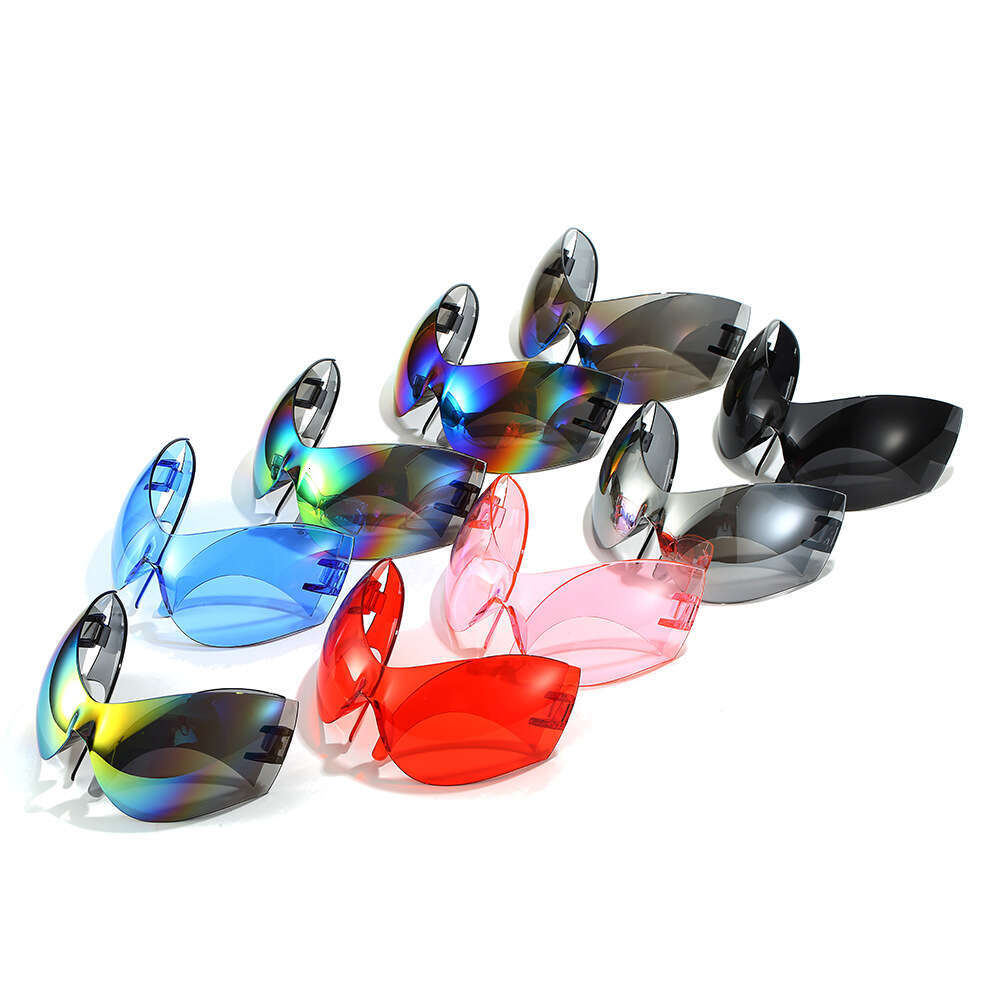 Cross-Border New Large Frame Sports Sunglasses European and American Personality Integrated Novelty Cat Eye Alien Cycling Glasses