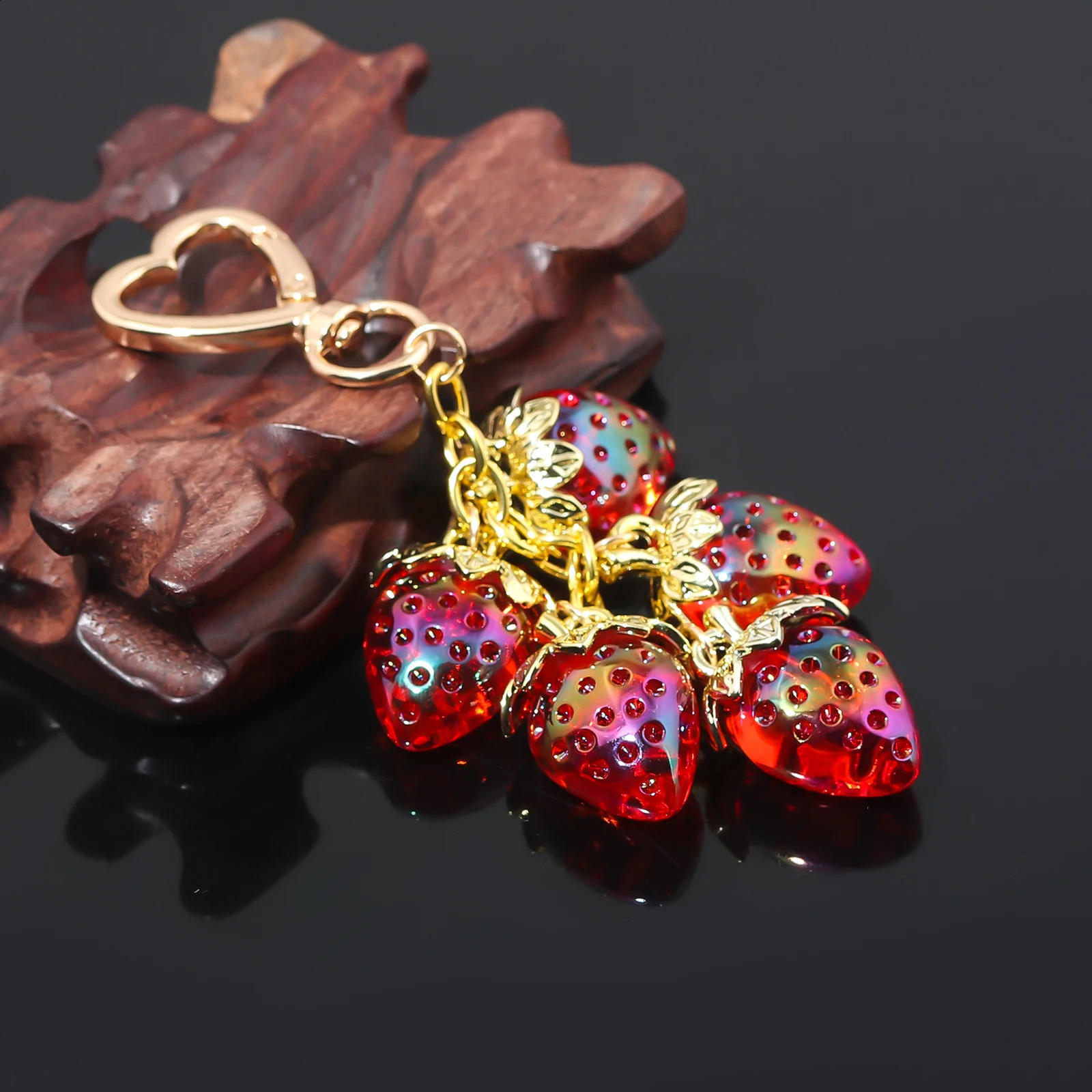 Women Strawberry Bag Pendant Cute Fruit Keychain Wallet Charm Party Daisy Bag Accessorie Gift Couple Keychain Mothers Day Gift 250428
