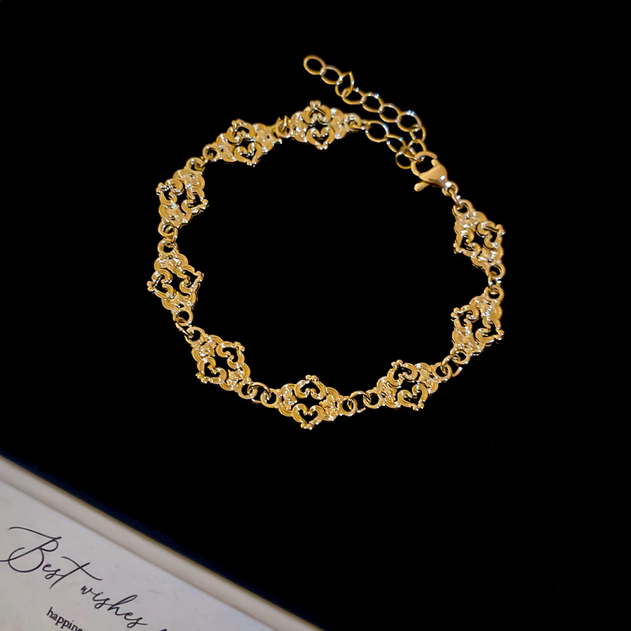 European and American Style Metallic Heart Hollow Cloud Fashion Simple Versatile Elegant Bracelet Niche Design Sense Jewelry - view 4