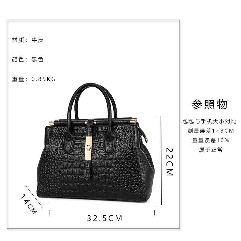 2025 New Fashionable Single Shoulder Crossbody Bag Made of Genuine Leather for Middle aged Mothers Large Capacity Handbag K251128