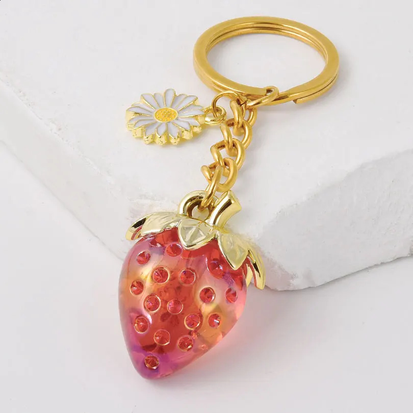 1pc 3D Strawberry Keychain Keyring Stylish Pendant Keychains Flower Keyrings Ornament Backpack Pendants Gift For Fashion Jewelry 250428