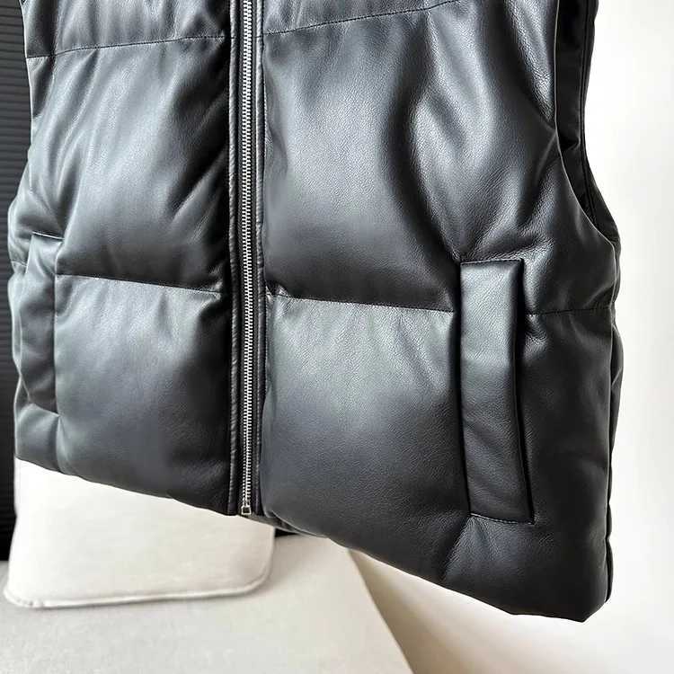 2025 Fashionable Short Autumn Winter Vest Womens Stand Collar Jacket Korean Style Casual Design Sense Niche Market OuterwearT251128