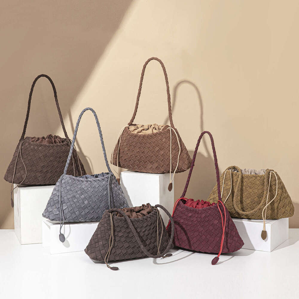 New Handmade Woven Single Shoulder Underarm Autumn Winter Matte Small Boat Bag French Retro Basket Mother Handbag