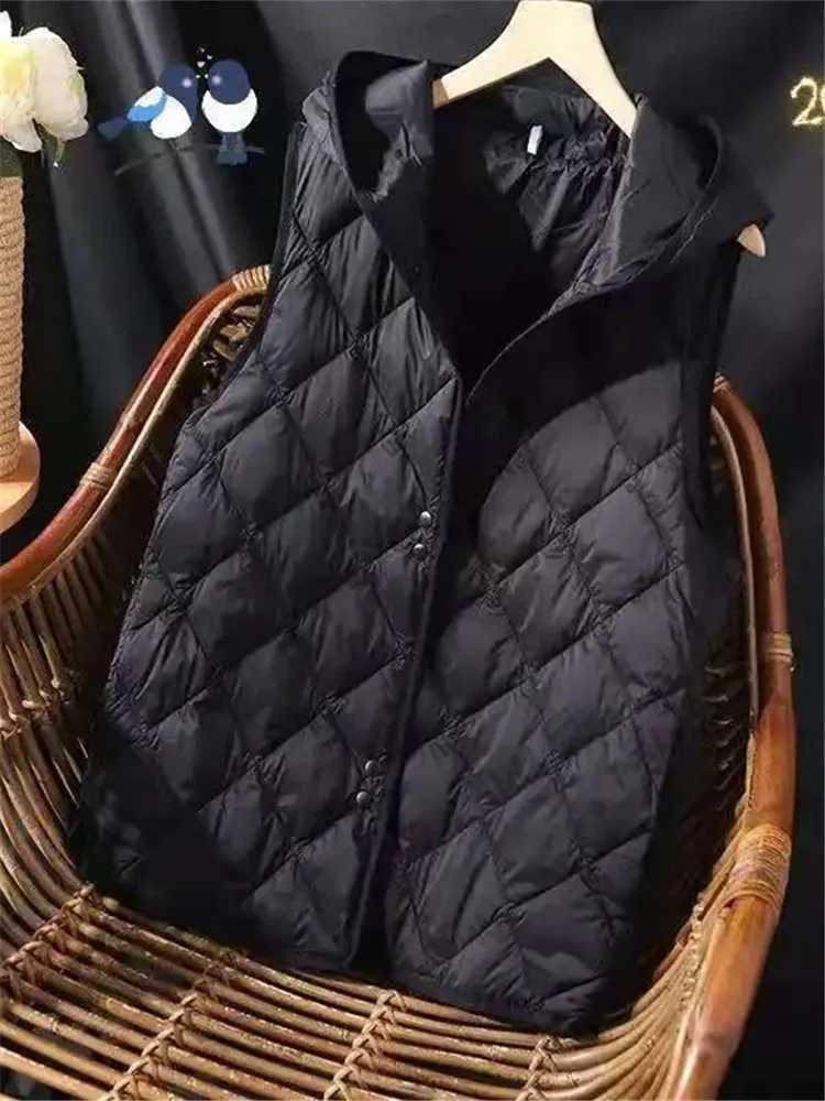 2025 Spring Autumn Down Cotton Vest for Women Lightweight Hooded Down Cotton Jackets Female Jackets White Black JacketT251128