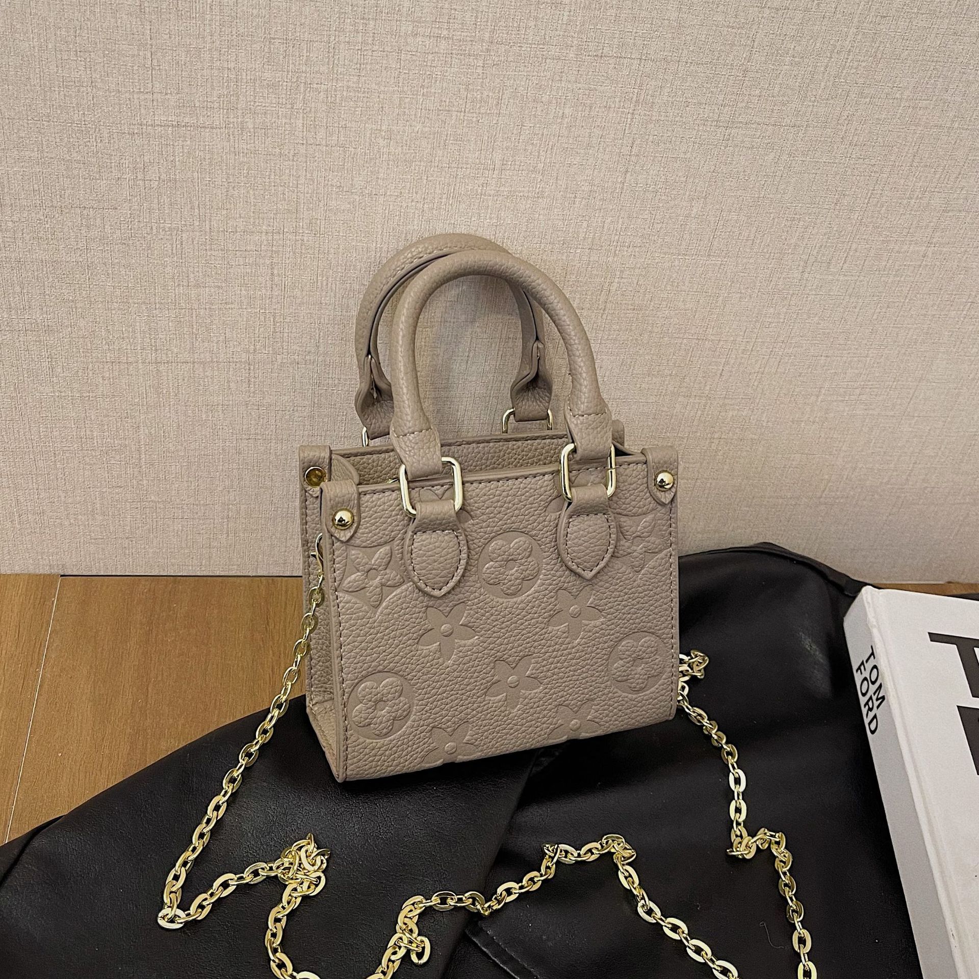 Free Shipping! Designer Printed Small Square Shoulder Bag - Minimalist Crossbody Tote for Women, Lightweight Luxury Versatile Purse