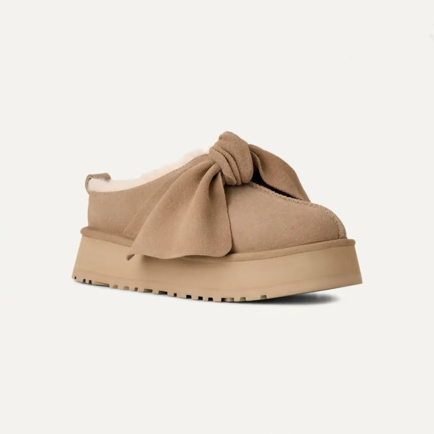 Free shipping Designer Slippers 2025 Winter New Fashionable Versatile with Thick Velvet Bow for Comfortable External Slippers brown