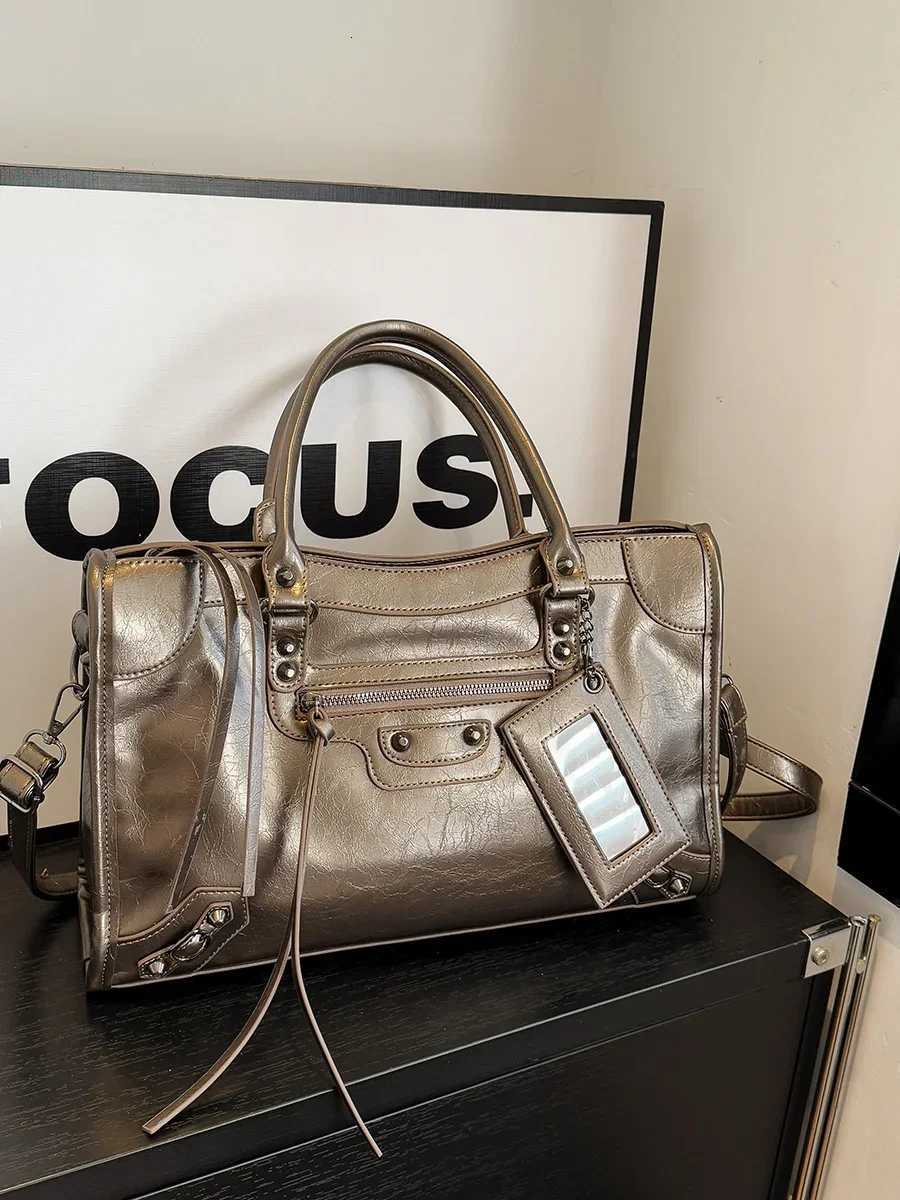 Durable Womens Messenger Bag Premium Leather Crossbody Shoulder Handbag Ladies Tote Purse For Travel Outings K251128