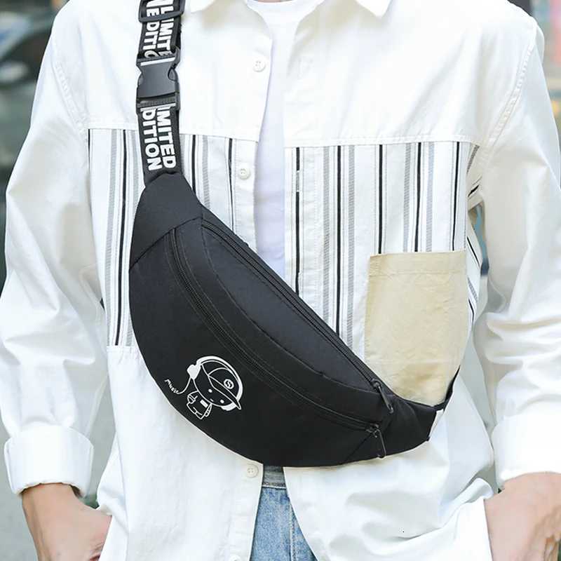Mens waist bag is suitable for business travel and the waist bag can be carried across the bodyT251128