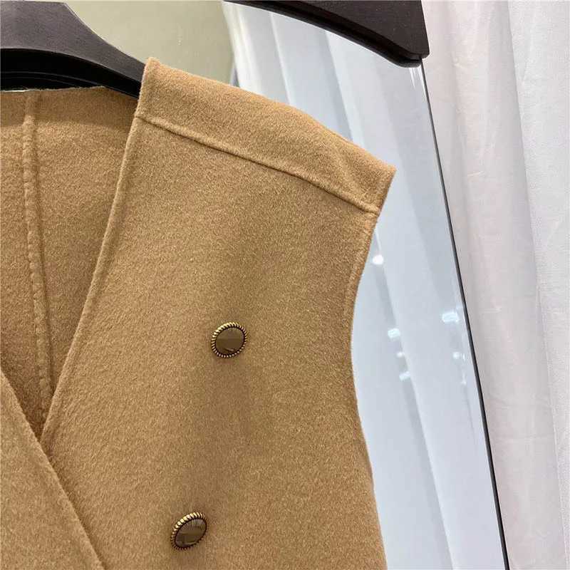 New Woolen Vest Autumn And Winter Womens Long V-Neck Sleeveless Vest Belt Woolen Vest Comfortable V-Neck Soft Fashion CoatT251128