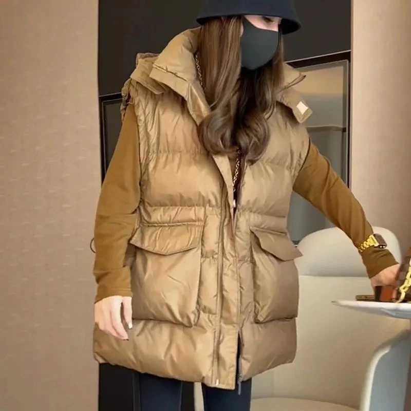 Women Winter Down Cotton Vest Jacket 2025 New Women Thick Warm Waistcoat Sleeveless Vest Coat Women Hooded Outer Wear Vest CoatT251128