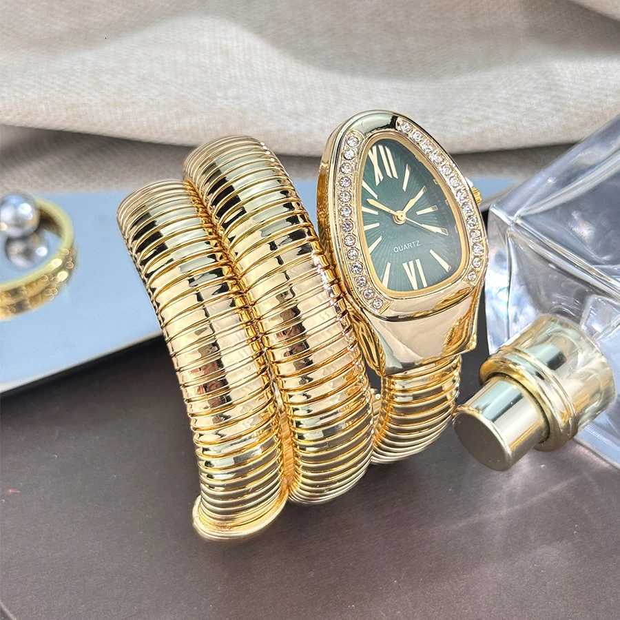 Fashionable European And Snake-Shape Elastic Wrapping Quartz Ladies Watch with Embedded Diamond Bracelet Watch X251128