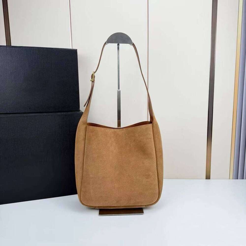 Designer Luxury Ele… - image