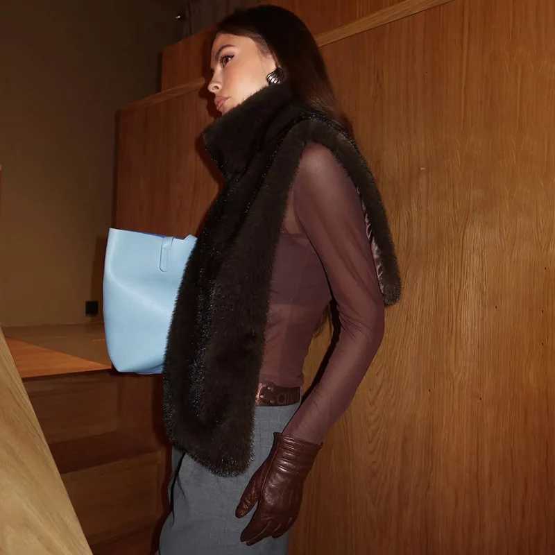 Ticketsx Women Wool Vest Jacket Fashion New Solid Sleeveless Winter Warm Vest Jacket Vintage Casual Female High Street JacketT251128