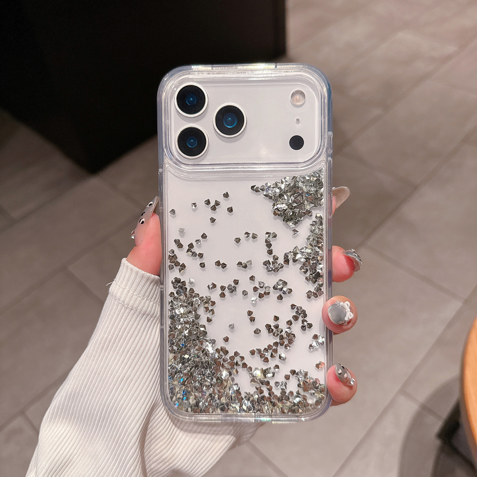 Transparent Flowing Sand Phone Case iPhone 17 Compatible with Apple 16/15/14 Pro Max Fashion Light Luxury High-end Feel