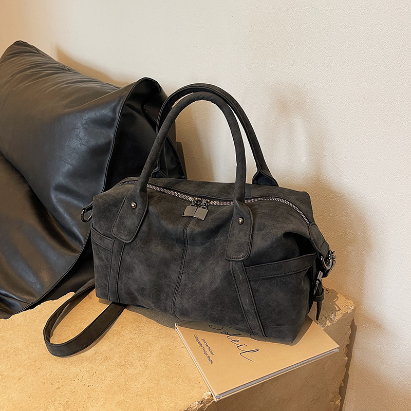 Retro large-capacity tote bag, new high-end versatile matte shoulder messenger bag