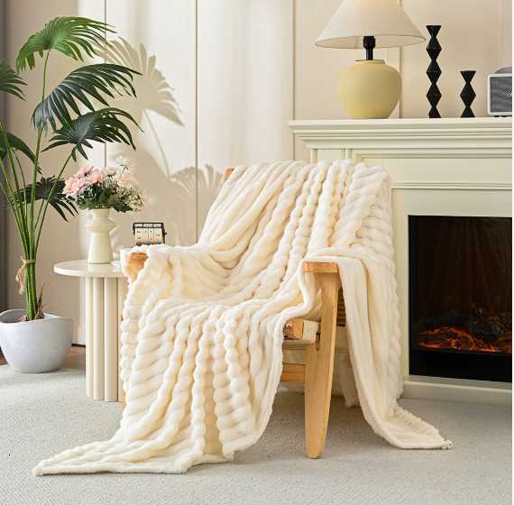 Shedding-proof Rabbit Fur Plush Multi-functional Blanket Autumn and Winter High Gram Weight Flannel Office Cover Blanket Sofa Blanket C251128