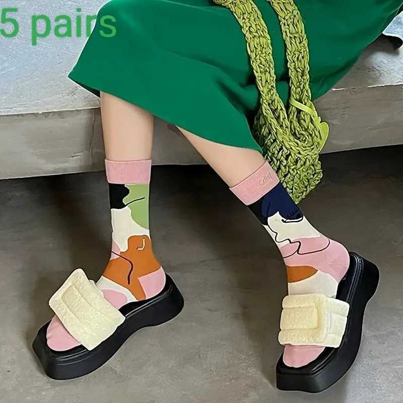 5 Pairs Elegant Cartoon Graffiti Women Tube Socks Fashionable Oil Painting Art Printing Soft Comfortable Breathable Casual Socks J251128
