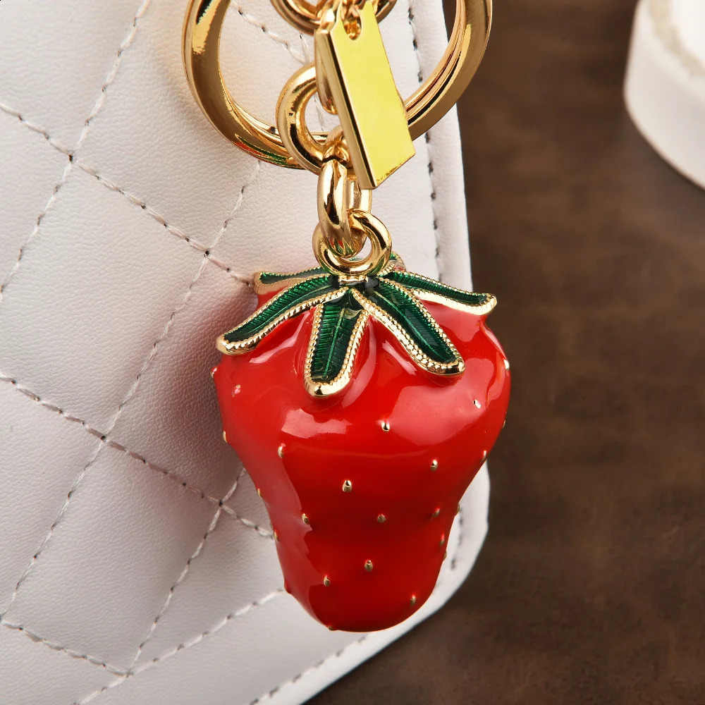 Delicious Fruit Red Strawberry Pendant Keychain Cute Strawberries Charms Keyring For Women Men Key Bag Ornament Accessories Gift 250428