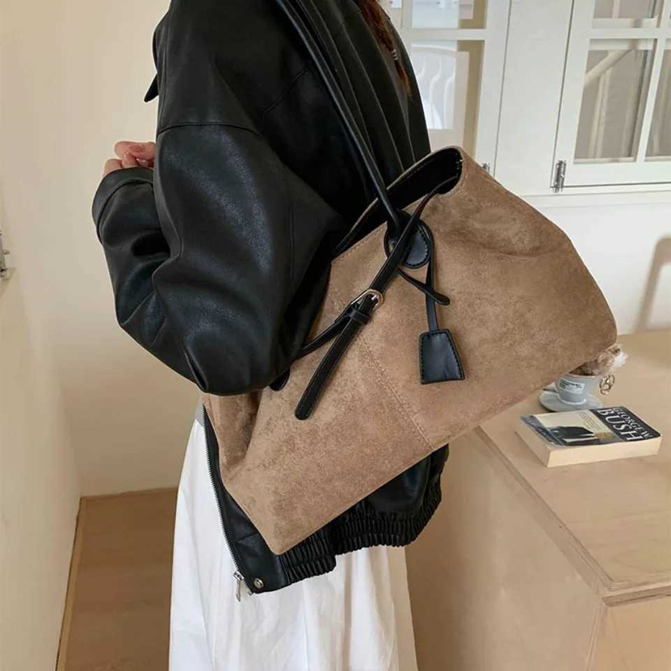 New Winter Underarm Bag Retro Pu Leather Shoulder Bags for Women Luxury Designer Ladies Large HandBags Top-handle Bag Sac A Main K251128