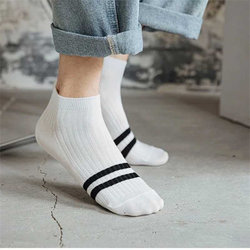 5 Pairs Summer Cotton Man Woman Short Socks Fashion Breathable Boat Socks Comfortable Casual Socks White and Black J251128