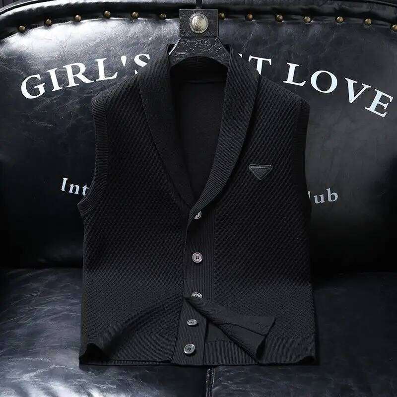 2025 Spring Summer Knitted Cardigan Vest Men's American Trendy Solid Color Slim Business Versatile Fashion Tops Men Aesthetic