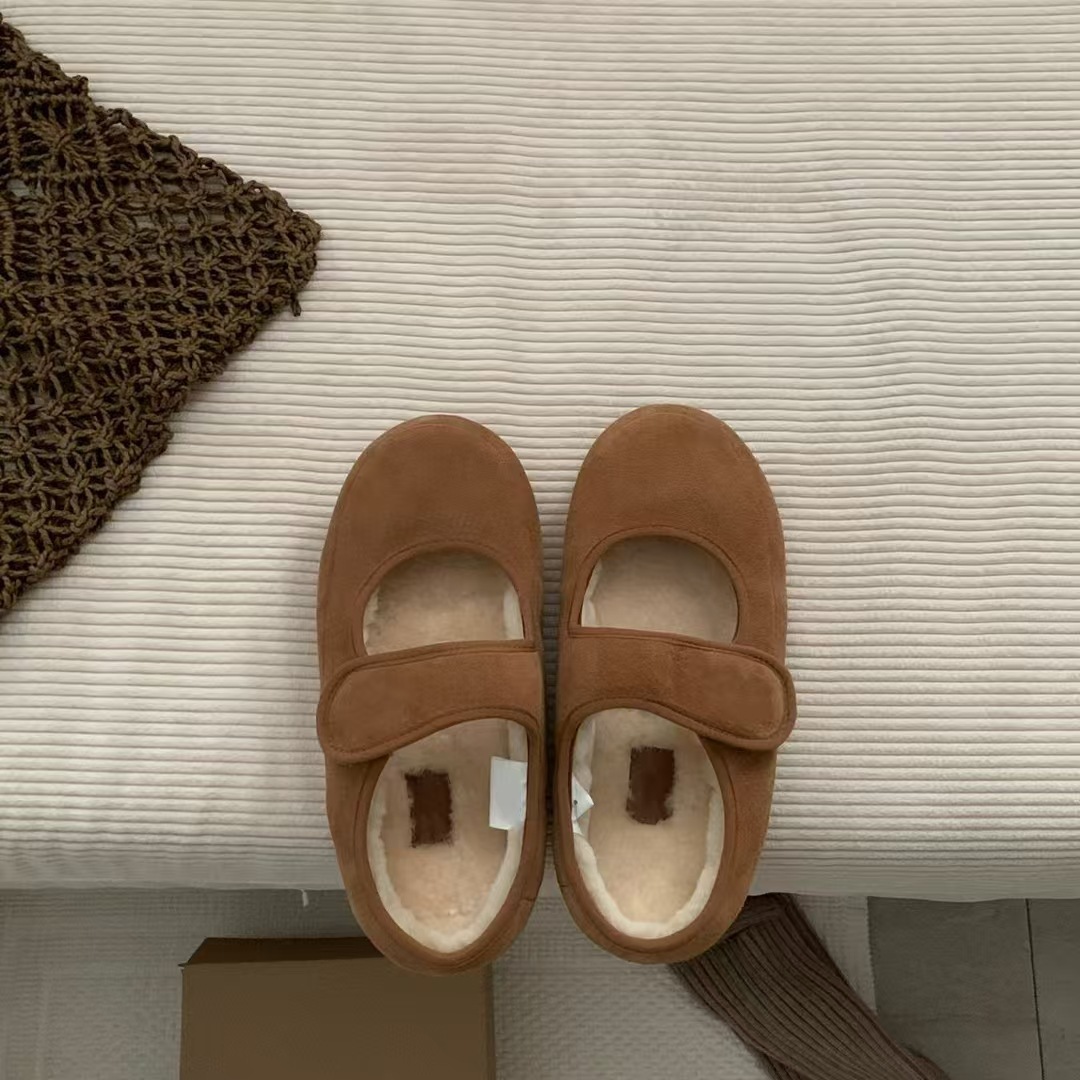 2025 Flat shoes Mary Jane shoes French-style girl's shallow-mouth doll shoes lazy snow boots fluffy grandma shoes