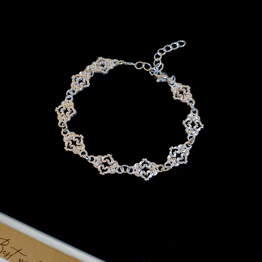 European and American Style Metallic Heart Hollow Cloud Fashion Simple Versatile Elegant Bracelet Niche Design Sense Jewelry - view 5