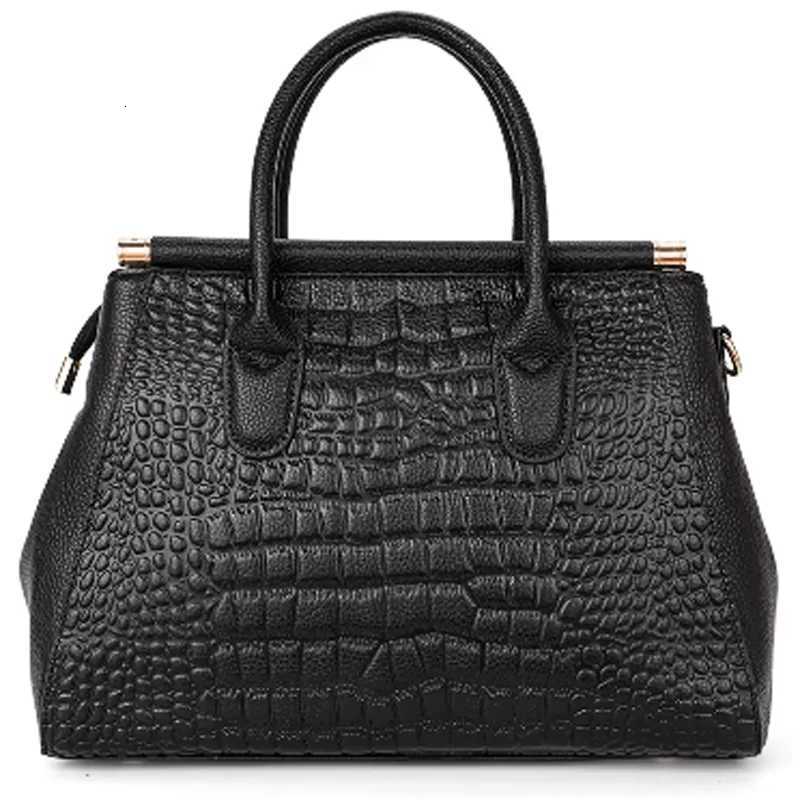 Trendy Cowhide Handbag with Crocodile Pattern on the Surface for Women Large Bag Designer Shoulder Bags Black Purses K251128