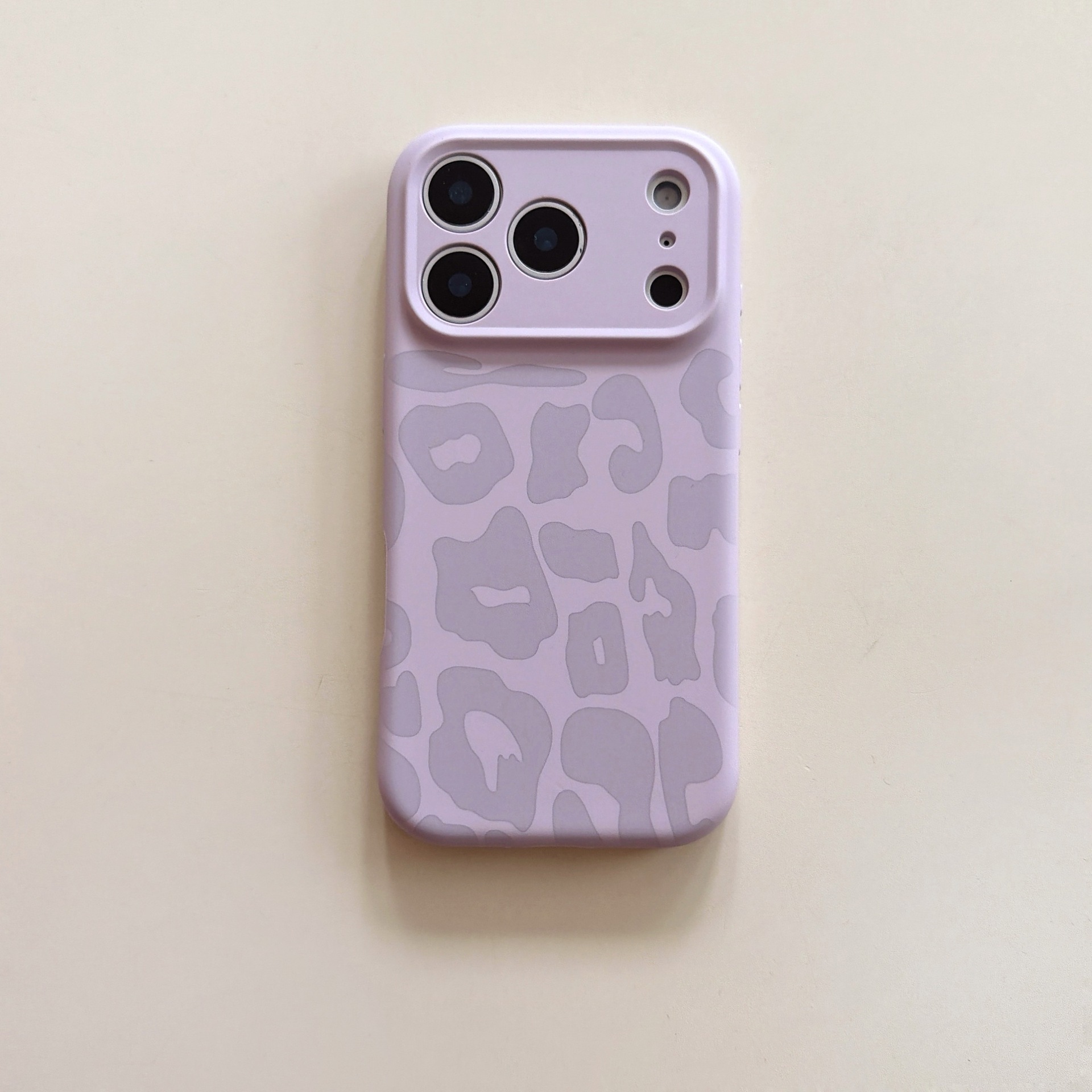 Leopard Print Phone Case iPhone 17 Pro Max Compatible with Apple 16 Pro Silicone Simple Skin Feel 15/14 Soft