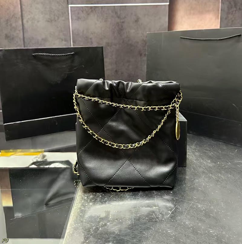 Women crossbody designer shoulder bag high quality handbag genuine leather fashionable and soft cross-body bag cute chain small checkered pattern purses