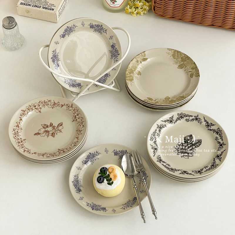 Luxury French Ceramics Small Plates Retro Floral Snack Disc High-end Casual Dessert Plates Household Afternoon Tea Cake Tableware Y251129