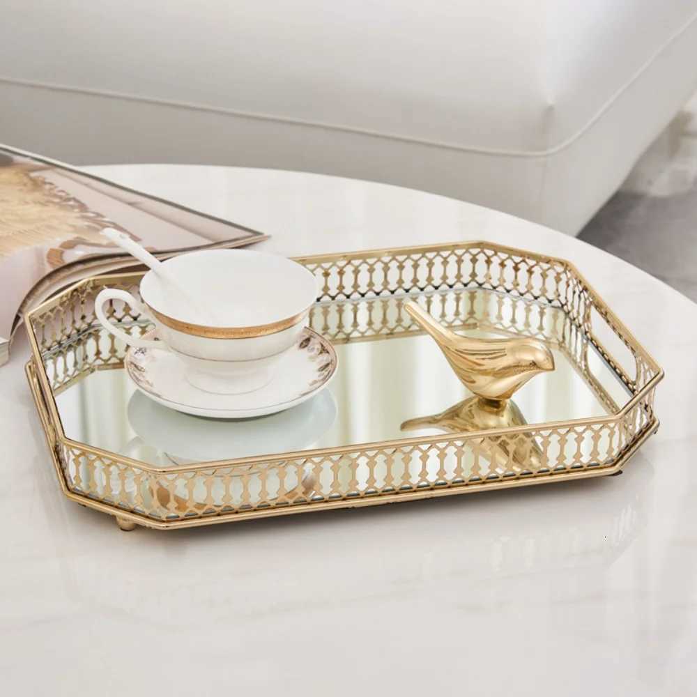 European-style Metal Mirror Rectangular Tray Household Living Room Kitchen with Handle Fruit Tray Tea Tray Ornaments Y251129