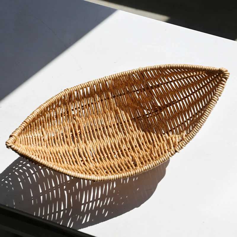 Decorative Imitation Rattan Baskets Bread Fruit er Serving Tray Handwoven Plate Tray French Fries Boats Storage Bowls Platte Y251129