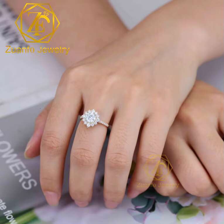 Classic 14K/18K Yellow Gold Unisex Engagement Ring 1 ct 6.5mm Round Brilliant Cut Moissanite With Halo for Wedding
