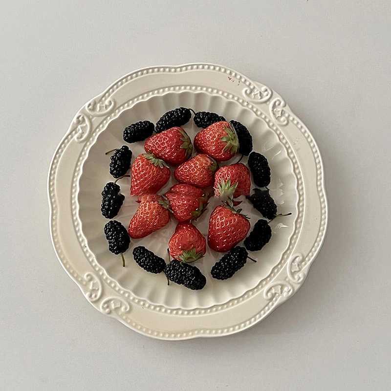 Luxury French Round Dinner Plate Vintage Salad Fruit Plate Western Breakfast Pastry Plate Household Light Luxury Tableware Y251129