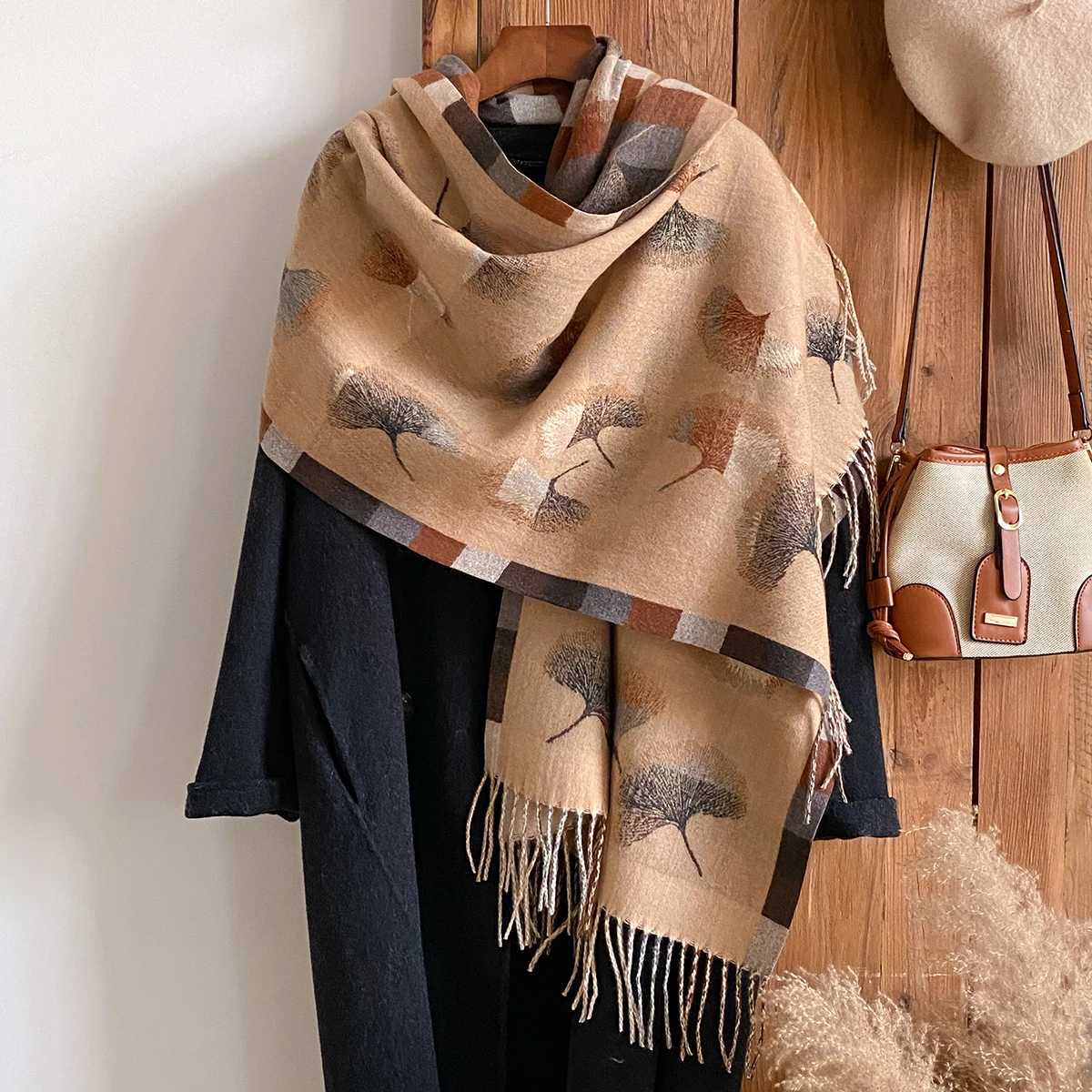 New Brand Elegance Double-sided Print Scarf Soft Warm Long Tassel Shawl Autumn and Winter Coldproof Windproof BlanketJ251129