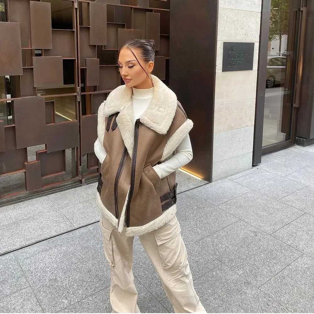 Autumn Winter New Ladies Warm Fur Integrated Sleeveless Fleece Stitching Coat Vest JacketT251129