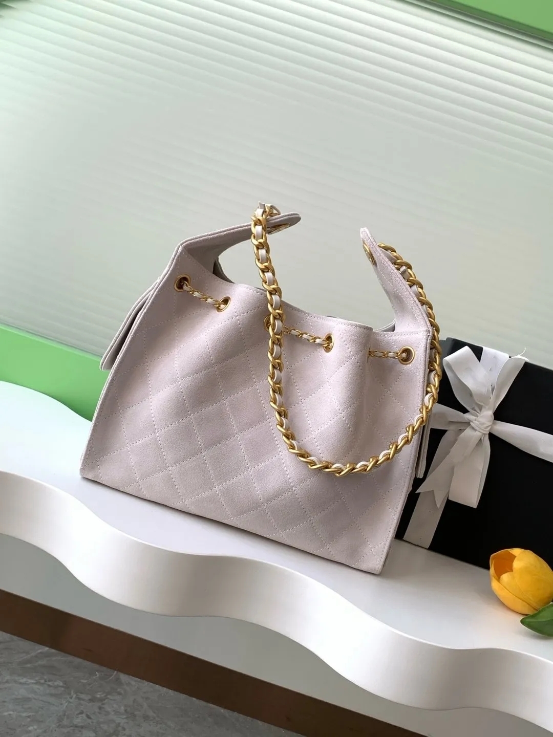 10a Large Capacity Genuine Leather Designer Bag Underarm Bag High-quality Women Shoulder Bag Classic Diamond Grid Embroidery Retro Button Drawstring Chain Design0